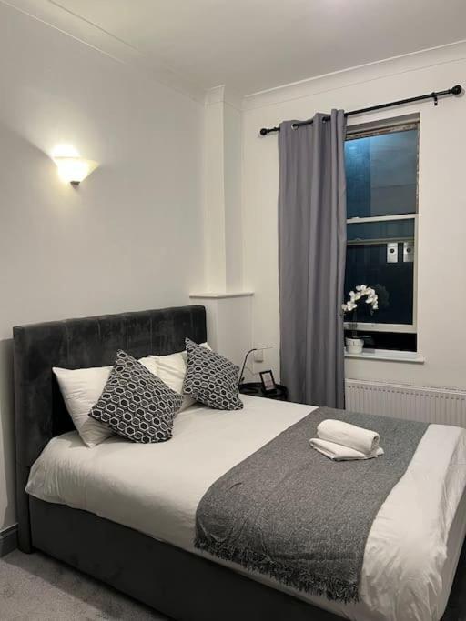 1 Bedroom Flat In Kings Cross! Londres Exterior foto