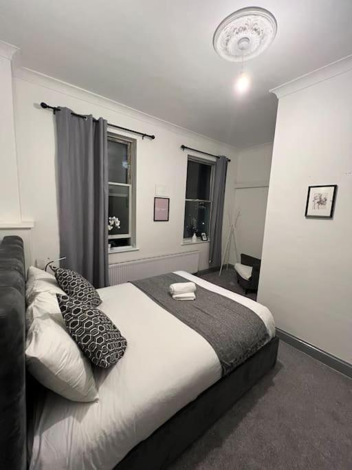 1 Bedroom Flat In Kings Cross! Londres Exterior foto